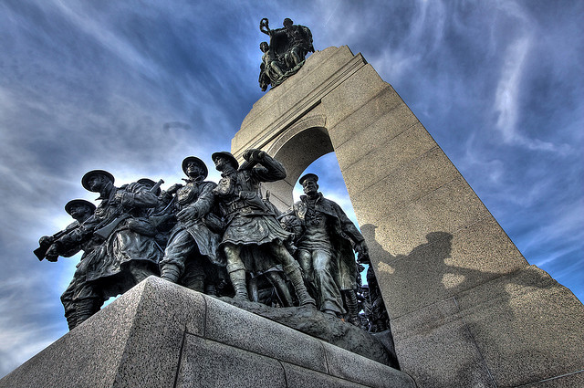 "War Memorial". Paul Gorbould @Flickr