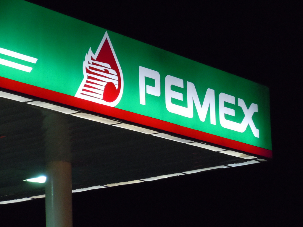 Fotografía: "Pemex" por Matthew Rutledge @ Flickr